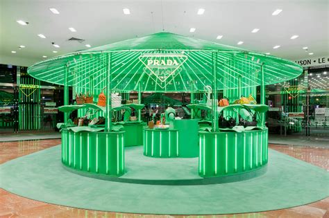 Prada virtual store